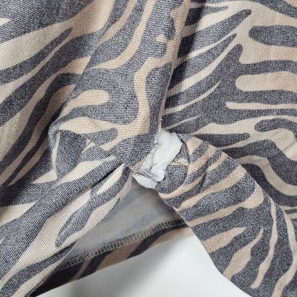 Chaser Soft Cozy Zebra Print Twist Front‎ Pullover Hoodie Thumbholes Size S - Picture 7 of 10